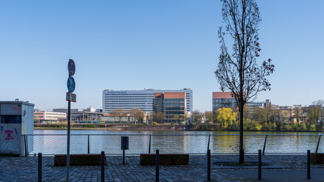 Foto: Das Universitätsklinikum Frankfurt ©Adobestock/ Yannick