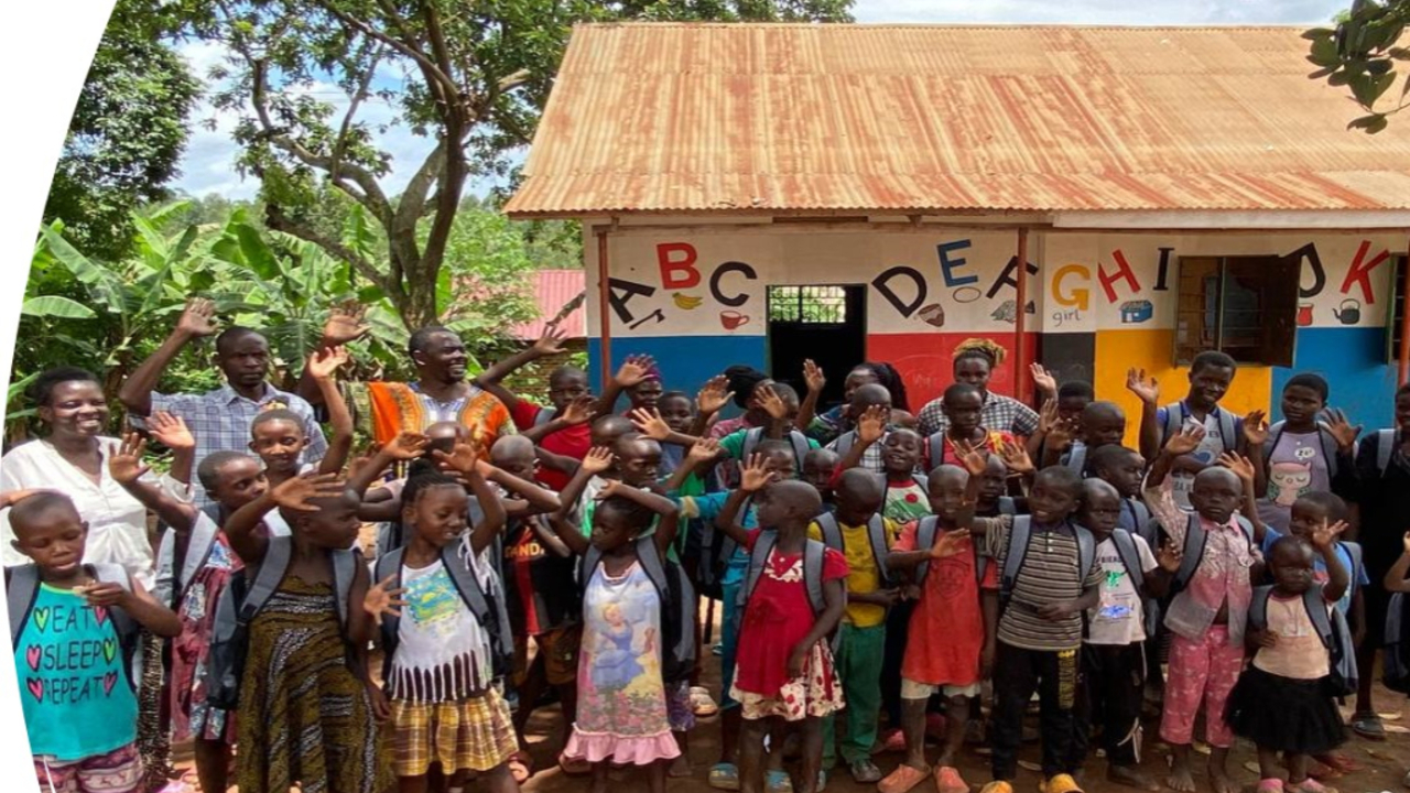 Foto: Aktuelles Projekt: Regenwasserzisternen für eine Schule und ein Kinderheim in Uganda © Afrika Projekt e.V.
