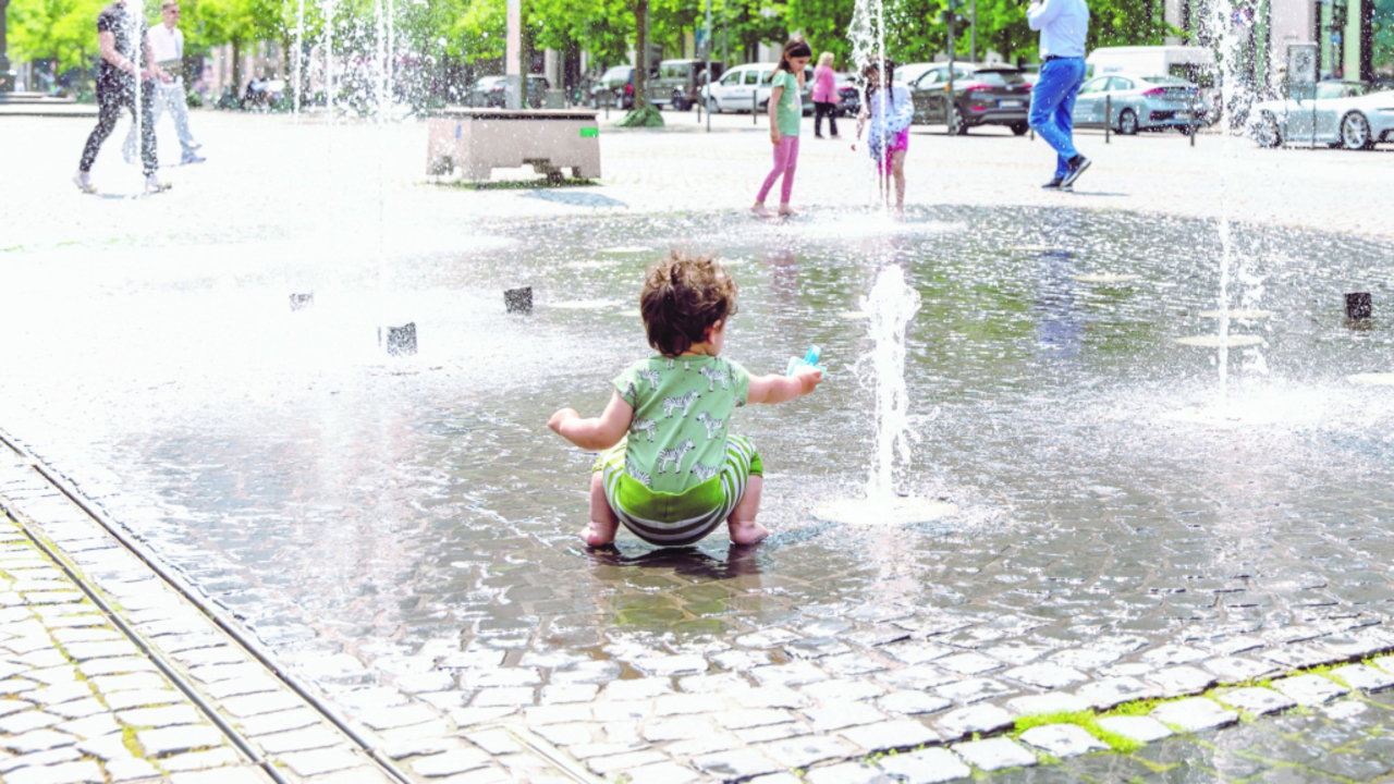 Foto: Abkühlung an heißen Tagen in der Stadt © Gesundheitsamt Frankfurt