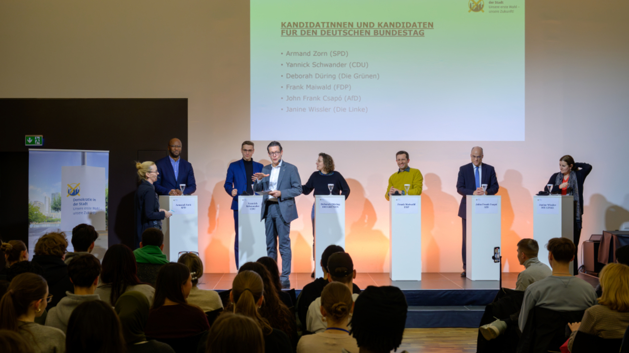 Foto: Jasmin Schülke und Frank Dievernich moderierten die Veranstaltung © Dirk Ostermeier