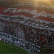 Eintracht Frankfurt unterliegt FC Arsenal