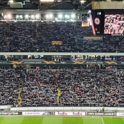 Eintracht Frankfurt besiegt FC Salzburg
