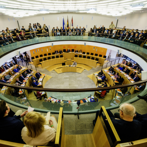 Konstituierende Sitzung in Wiesbaden