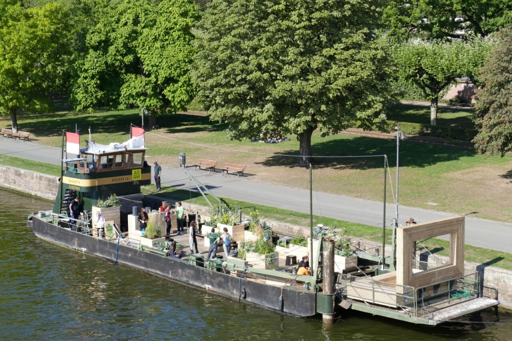 Journal Frankfurt Nachrichten Frankfurts Erster Schwimmender