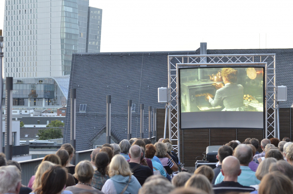 Journal Frankfurt Nachrichten Kino mit Blick auf die
