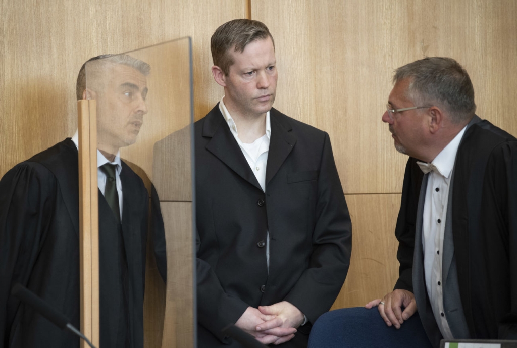 Foto: Stephan Ernst vor Gericht © dpa/AFP-Pool | Thomas Kienzle