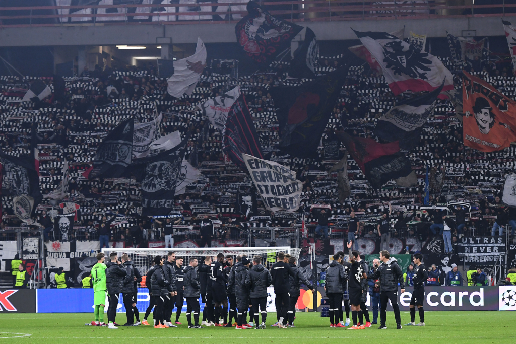 Journal Frankfurt News – Eintracht Francoforte: alle persone che vivono a Francoforte è vietato entrare nello stadio di Napoli