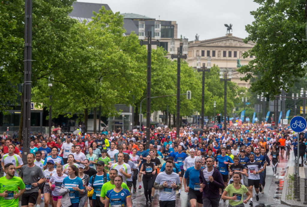 Journal Frankfurt Nachrichten Straßensperrungen wegen Firmenlauf J