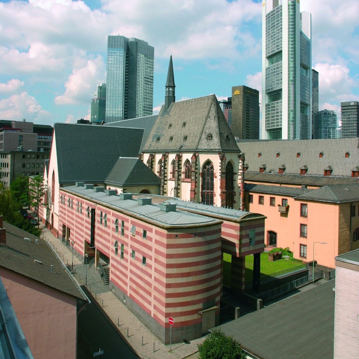 Außenansicht des Museumsgebäude, Credit: © U.Dettmar/Archäologisches Museum Frankfurt