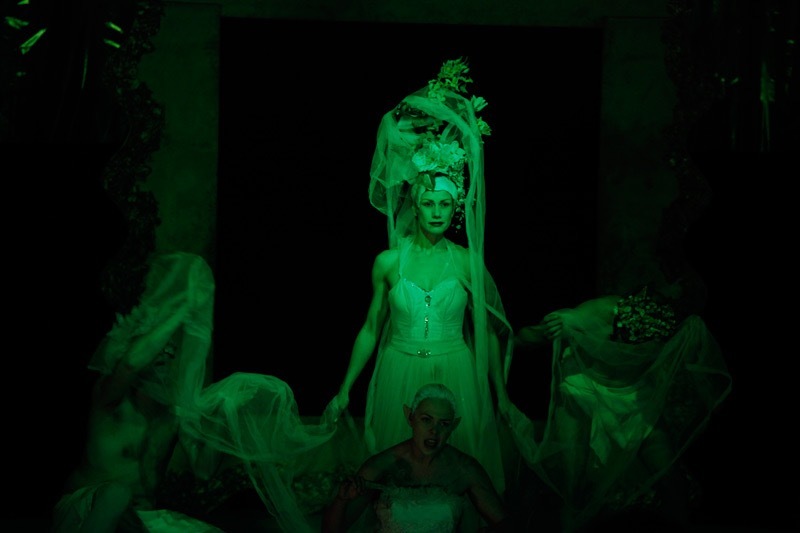 Das Theater hat sich auf die Bearbeitung von Klassikern spezialisiert – hier: ein Sommernachtstraum., Credit: © Die Dramatische Bühne