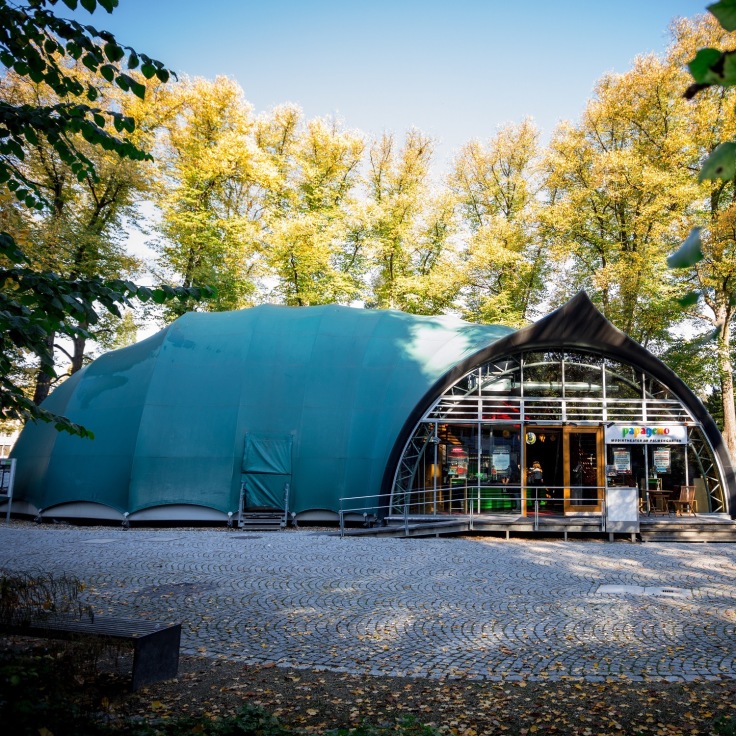 Das Theaterzelt befindet sich im Palmengarten, Credit: © Annika Schulz