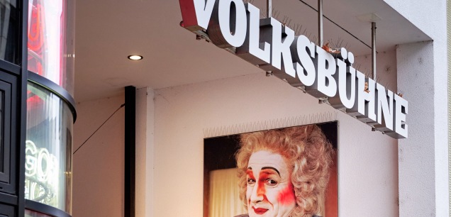 Der Eingang zur Volksbühne, Credit: © Andreas Malkmus