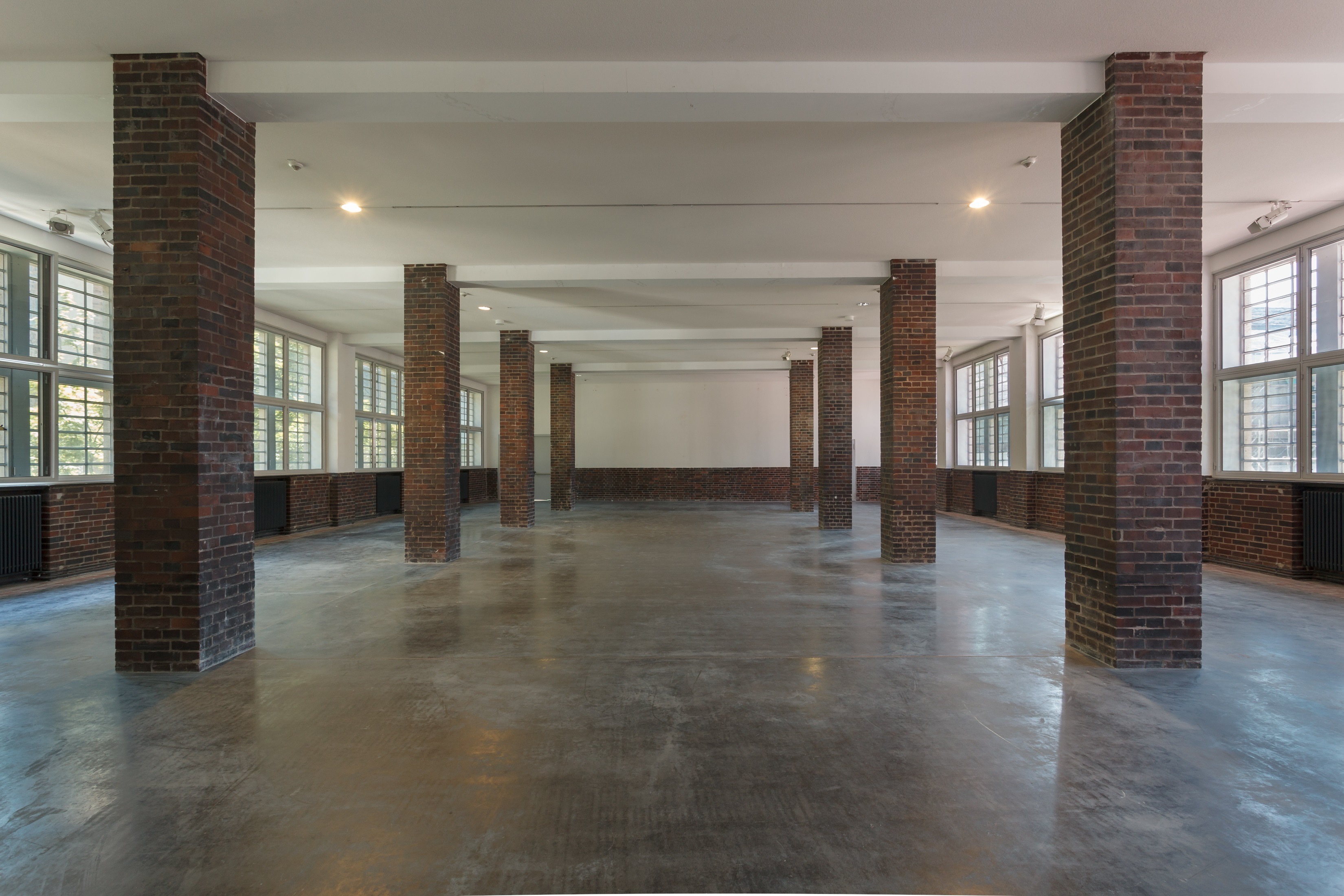 Die zweite Depandance befindet sich im ehemaligen Hauptzollamt der Stadt – fußläufig zum MMK-Hauptsitz, Credit: © Axel Schneider